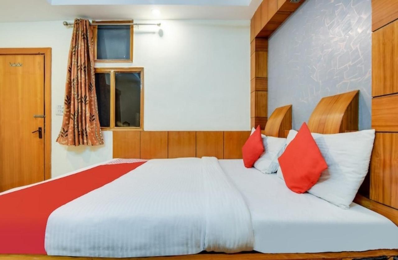 Hotel Star Palace Ню Делхи Екстериор снимка